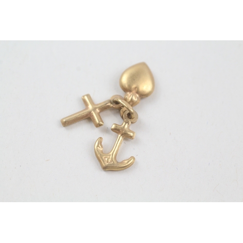 62 - 9ct gold love, faith & charity charm (0.9g)