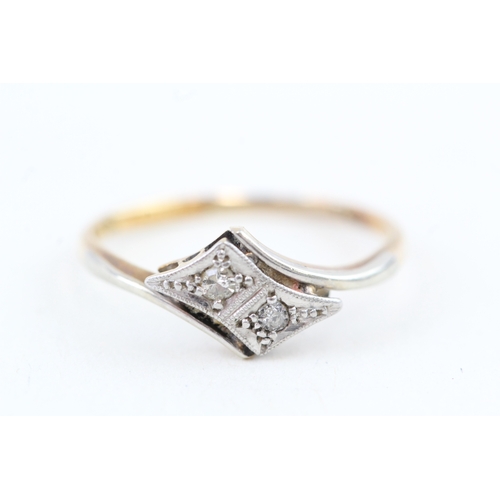 71 - 18ct gold vintage diamond two stone dress ring (1.5g) Size  I 1/2