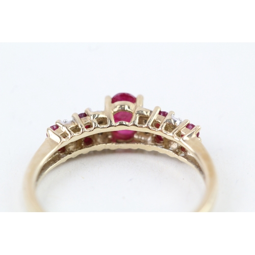 88 - 9ct gold ruby & diamond dress ring (2.4g) Size  R