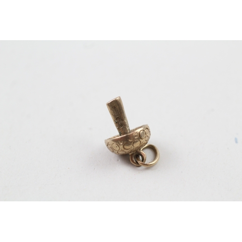 16 - 9ct gold vintage mushroom charm (2.6g)