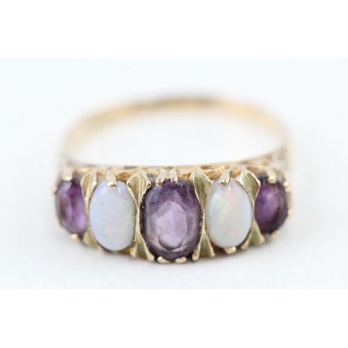 28 - 9ct gold vintage opal & amethyst dress ring (2.8g) Size  R