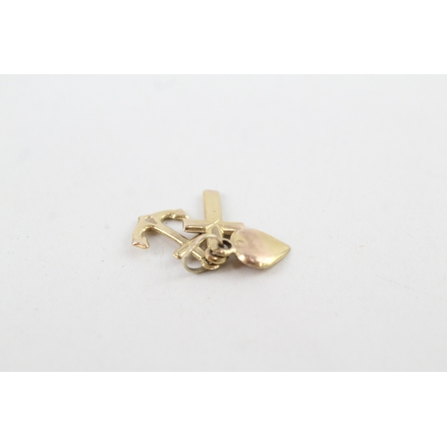 30 - 9ct gold faith, charity & hope charm (0.6g)