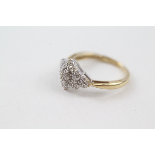 42 - 9ct gold diamond dress ring (2.4g) Size  L