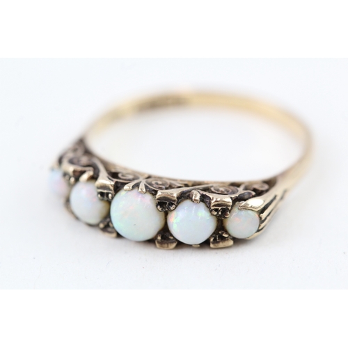 45 - 9ct gold vintage opal five stone ring with a patterned gallery (2.5g) Size  O