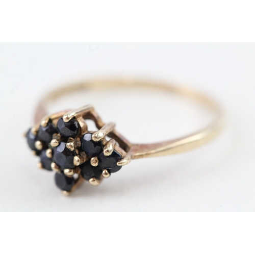 81 - 9ct gold vintage sapphire cluster ring (1.2g) Size  J 1/2