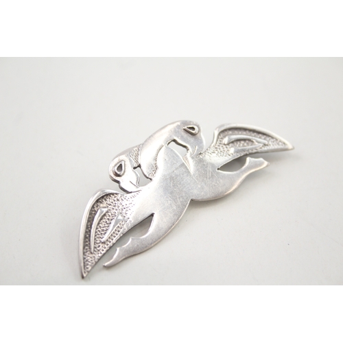 256 - Ola Gorie Entwined Puffin Brooch 10g