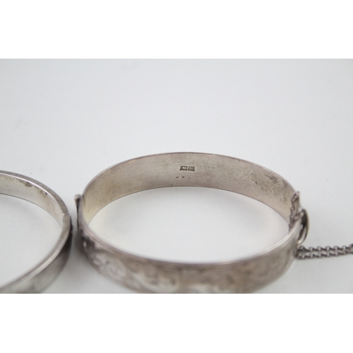 292 - Collection of Sterling Silver Mid Century Bangles inc. Scrolling, Etched 72g