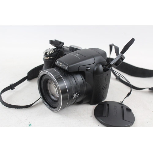 397 - Fujifilm Finepix S4900 Digital Bridge Camera Working