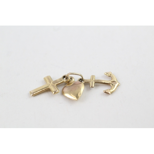 30 - 9ct gold faith, charity & hope charm (0.6g)