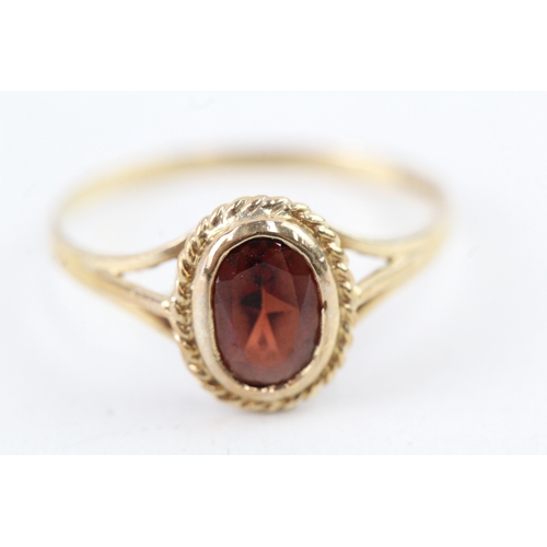 36 - 9ct gold vintage garnet dress ring (1.5g) Size  P