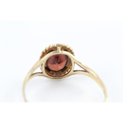 36 - 9ct gold vintage garnet dress ring (1.5g) Size  P