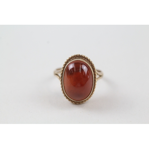 41 - 9ct gold 1970's cabochon cut garnet dress ring (2.9g) Size  L