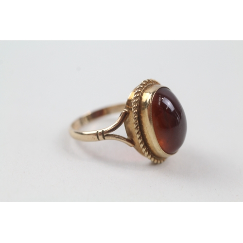 41 - 9ct gold 1970's cabochon cut garnet dress ring (2.9g) Size  L