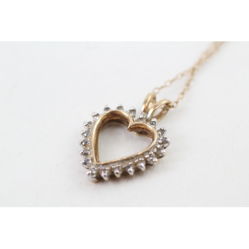 66 - 9ct gold vintage diamond heart shape pendant necklace (2.9g)