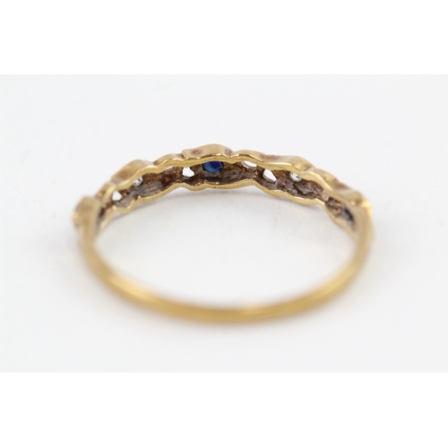 74 - 9ct gold vintage patterned sapphire & diamond half eternity ring (1.2g) Size  Q