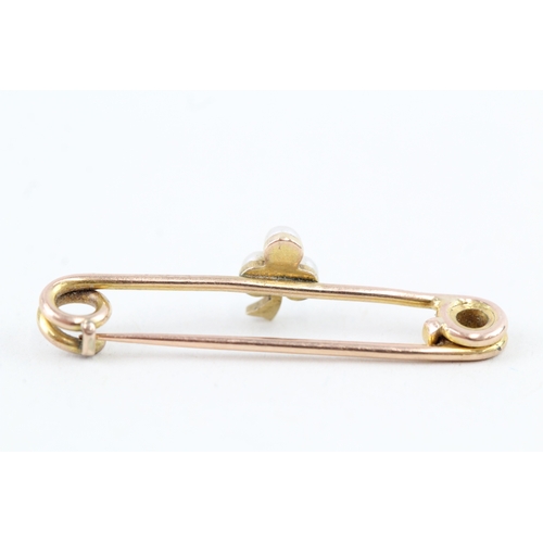 83 - 9ct gold antique seed pearl & diamond clover bar brooch (1.5g)