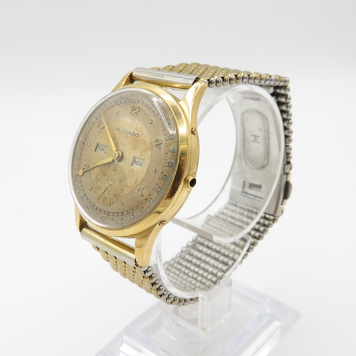 435 - 18ct Gold Movada Calendar Watch - Spare or Repairs