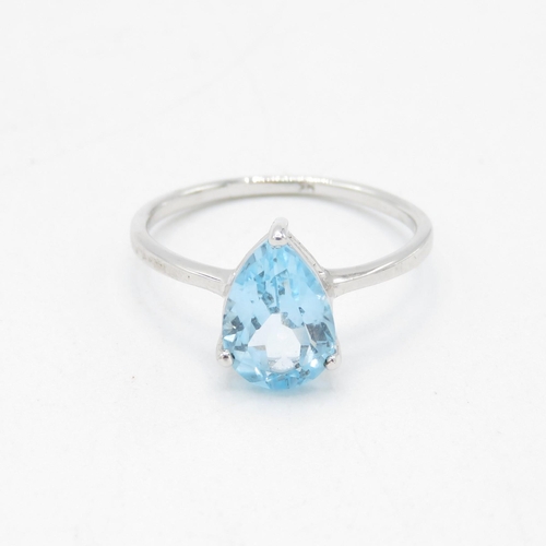 66 - 9ct white gold pear cut blue topaz solitaire dress ring (1.7g) Size  P