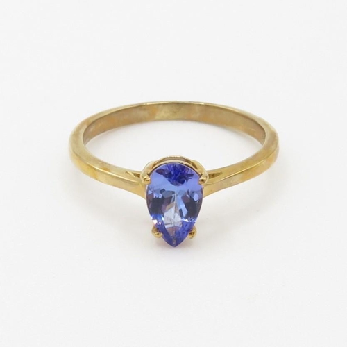 114 - 9ct gold pear cut tanzanite dress ring (1.8g) Size  O