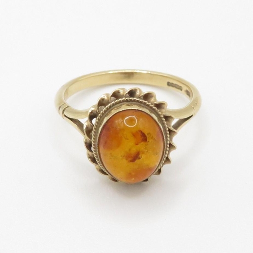 27 - 9ct gold vintage cabochon cut amber dress ring (2.5g) Size  N 1/2