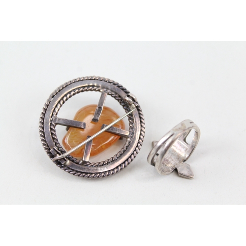 262 - Ola Gorie Sterling Silver Celtic Brooch & Ring inc. Agate x 2 16g