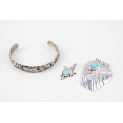 265 - Collection of Sterling Silver Native American Jewellery inc. Jack Bly x 3 30g