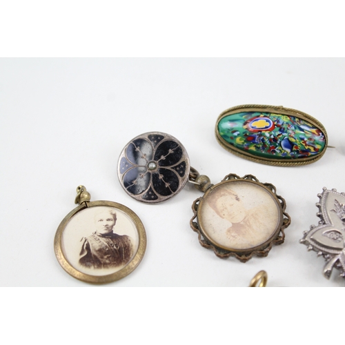 276 - Collection of Antique Jewellery inc. Locket, Paste, Snake, Sweetheart 69g