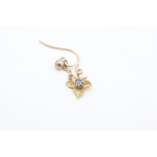 107 - 9ct gold sapphire leaf drop earrings (0.8g)