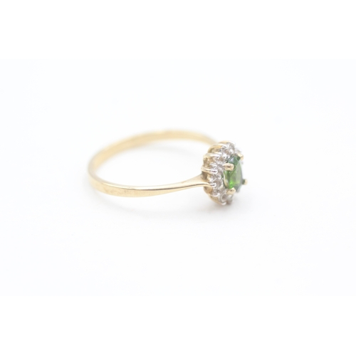 132 - 9ct gold white gemstone and chrome diopside cluster ring (1.6g) Size  N