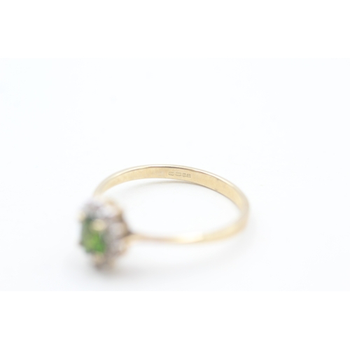 132 - 9ct gold white gemstone and chrome diopside cluster ring (1.6g) Size  N