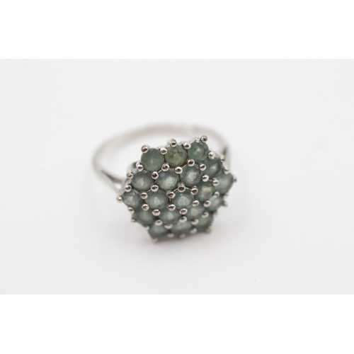 14 - 9ct white gold green gemstone cluster ring (3.3g) Size  N