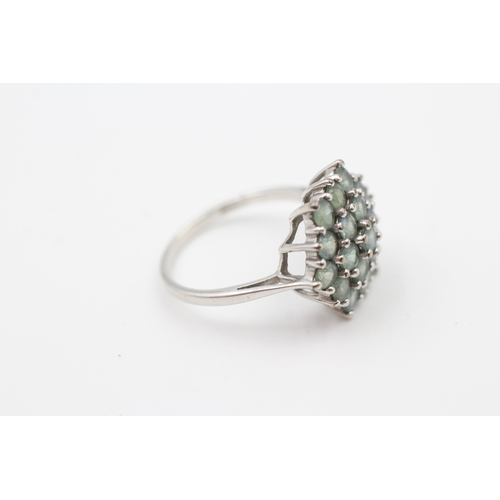 14 - 9ct white gold green gemstone cluster ring (3.3g) Size  N