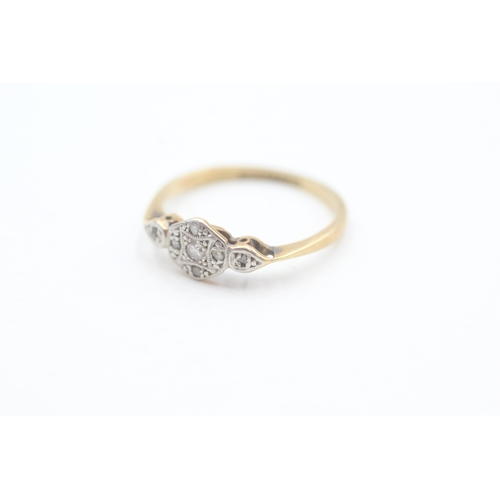 140 - 18ct gold Art Deco diamond cluster ring (2g) Size  N