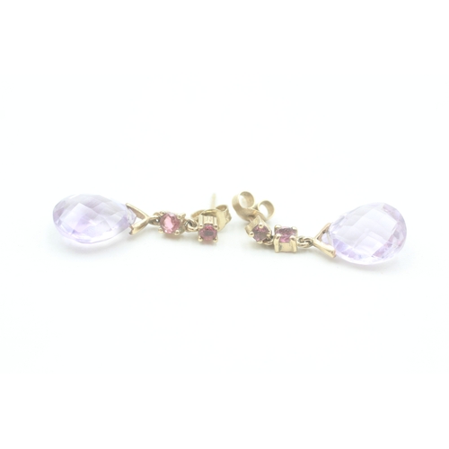 146 - 9ct gold amethyst & tourmaline drop earrings (2.7g)