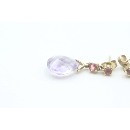 146 - 9ct gold amethyst & tourmaline drop earrings (2.7g)