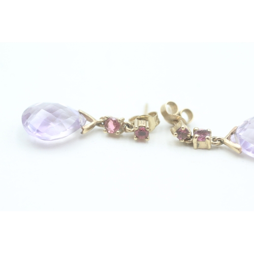 146 - 9ct gold amethyst & tourmaline drop earrings (2.7g)