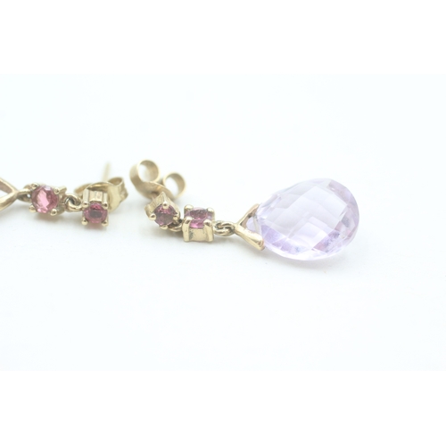 146 - 9ct gold amethyst & tourmaline drop earrings (2.7g)