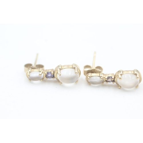 160 - 9ct gold tanzanite and moonstone set static drop earrings (2.3g)