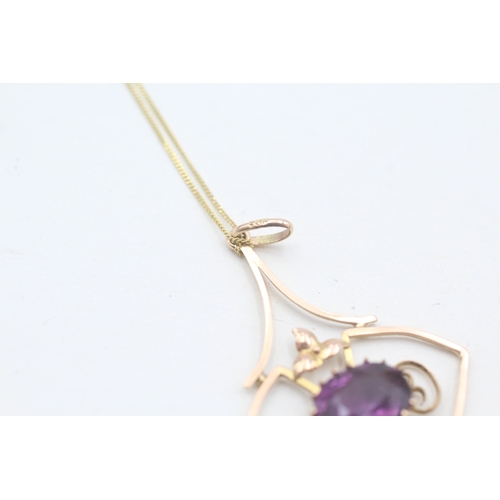 17 - 9ct gold claw set purple paste pendant necklace (2.2g)