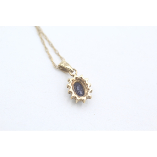 173 - 9ct gold diamond and sapphire set cluster pendant necklace (1.3g)