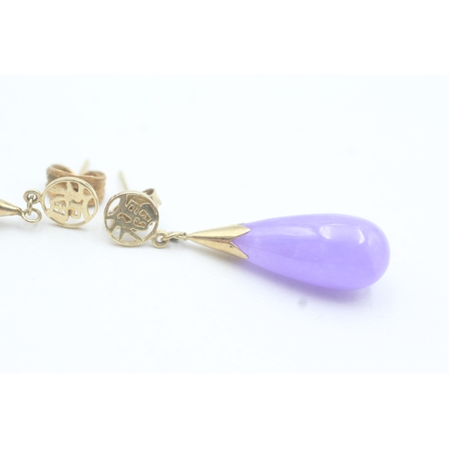 179 - 14ct gold lavender jade drop earrings (4.6g)