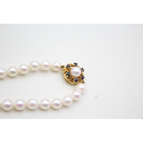 184 - 9ct gold cultured pearl & sapphire clasp cultured pearl single strand necklace (19.3g)