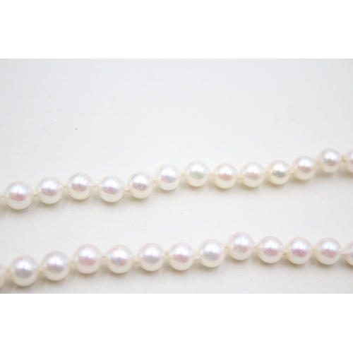 184 - 9ct gold cultured pearl & sapphire clasp cultured pearl single strand necklace (19.3g)