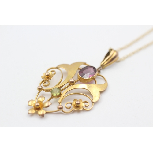 257 - 9ct gold antique garnet & peridot pendant necklace (2.4g)