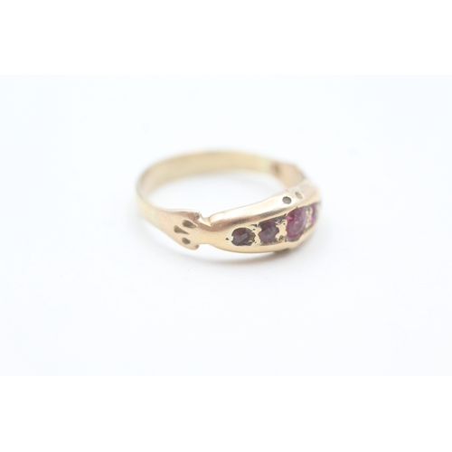 41 - 9ct gold ruby five stone ring (3.4g) Size  P