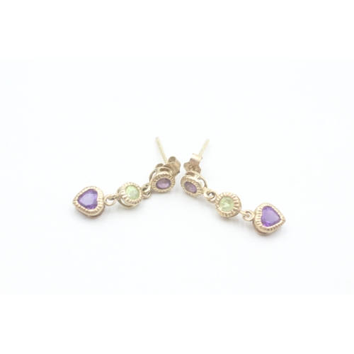 53 - 9ct gold peridot and amethyst drop earrings (1.1g)