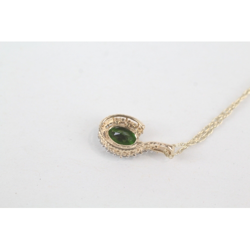 62 - 9ct gold diamond & diopside pendant necklace (1.3g)