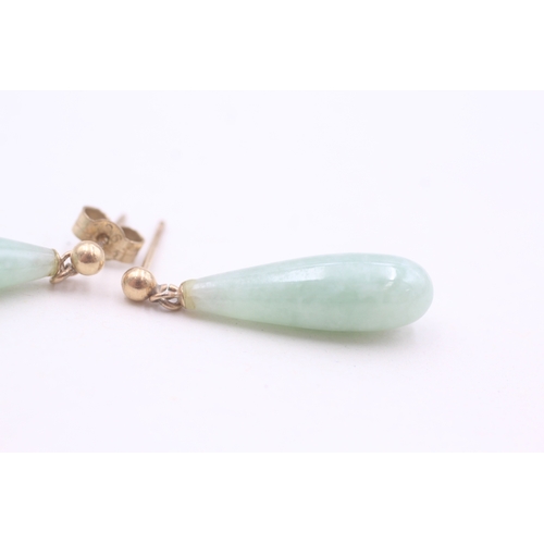 97 - 9ct gold green jade bombe drop earrings (1g)