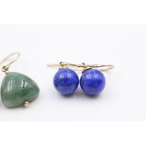 15 - 2 x 9ct gold jade & lapis lazuli drop earrings (6.3g)