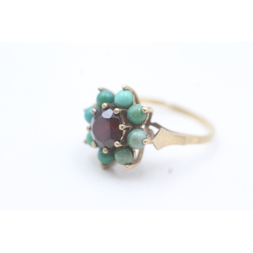 65 - 9ct gold green turquoise & garnet floral cluster cocktail ring (5.1g) Size  U